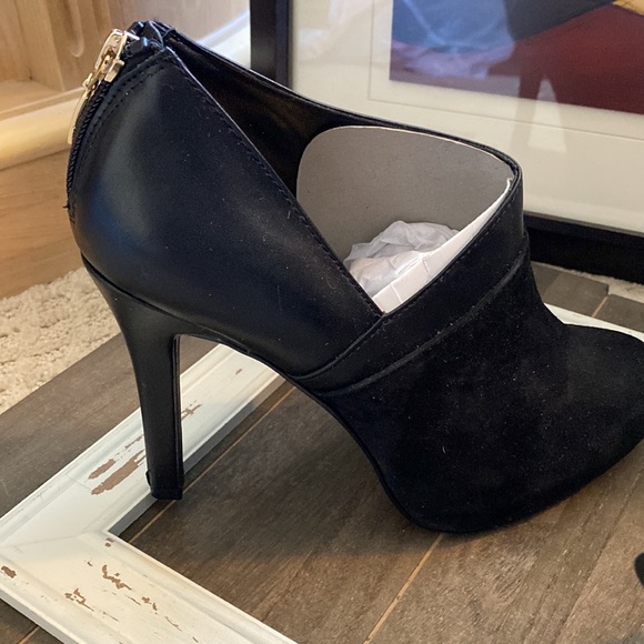 DONATED Alfani genuine leather heeled booties. Black. Size 7M. Brand new - Picture 7 of 8